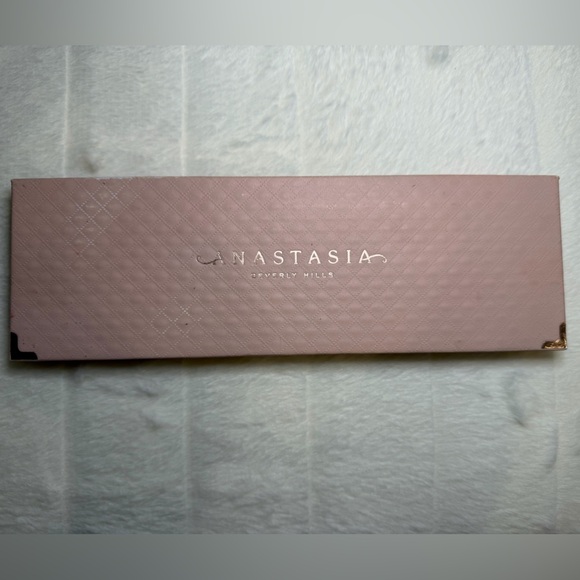 Anastasia Beverly Hills Primrose All-in-One Face and Eye Shadow Palette - Picture 2 of 4